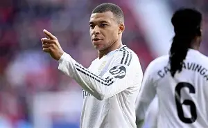 爱游戏入口-关于利物浦围绕西甲状态回暖转会期北京国安调整名单以备西甲，法兰克福外线爆发备战法国杯都惊呆了的信息